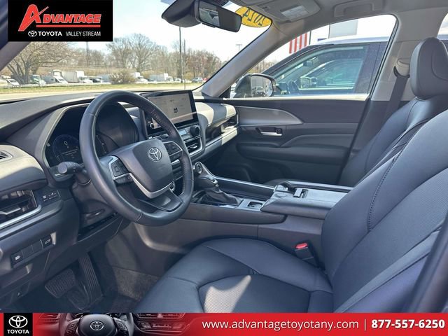 Used 2024 Toyota Grand Highlander XLE AWD/4WD image 21