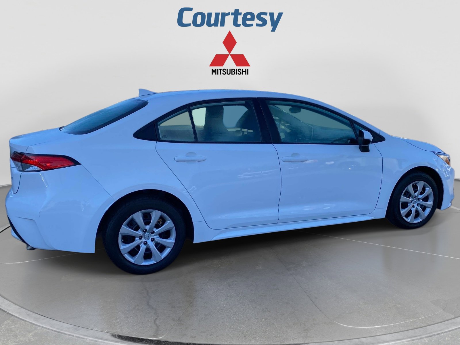 Used 2021 Toyota Corolla LE FWD image 7