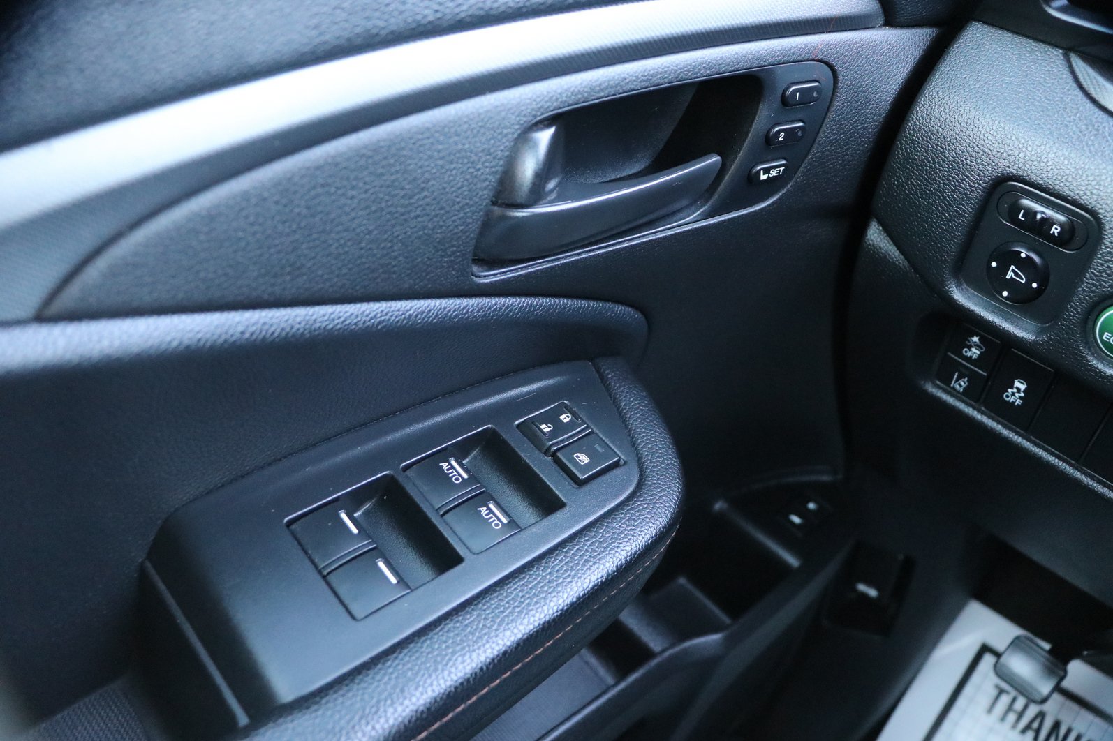 Used 2022 Honda Pilot TrailSport image 11