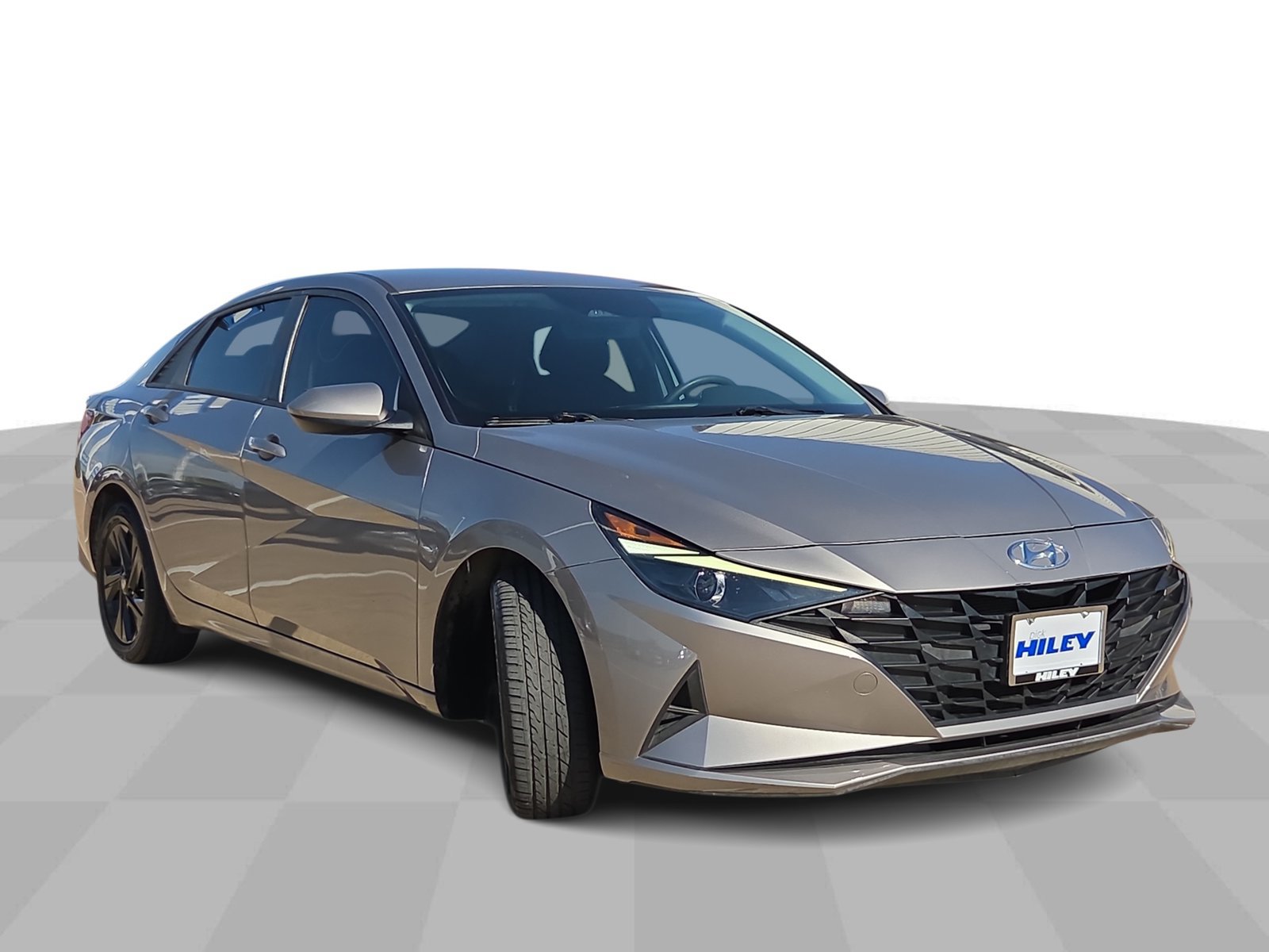 Used 2021 Hyundai Elantra SEL FWD image 2