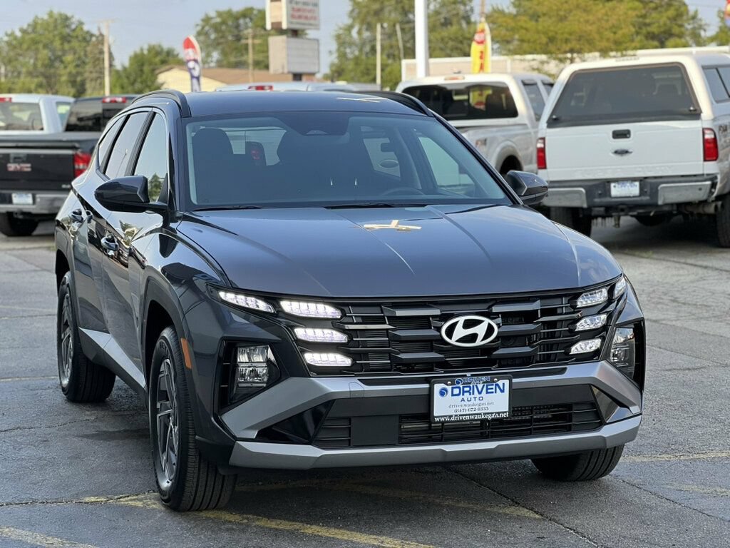 Used 2025 Hyundai Tucson Blue AWD/4WD image 6