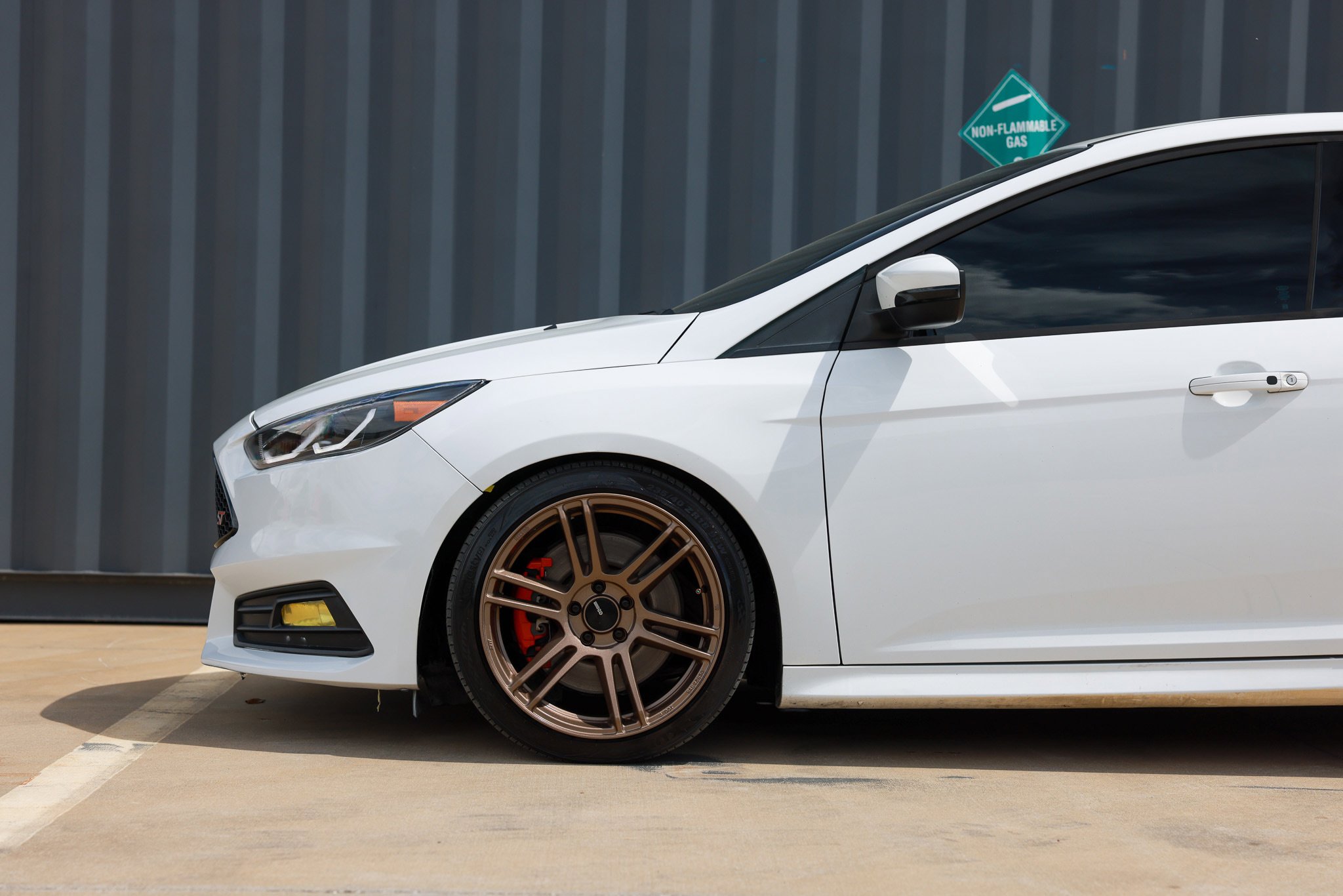 Used 2017 Ford Focus ST FWD image 30