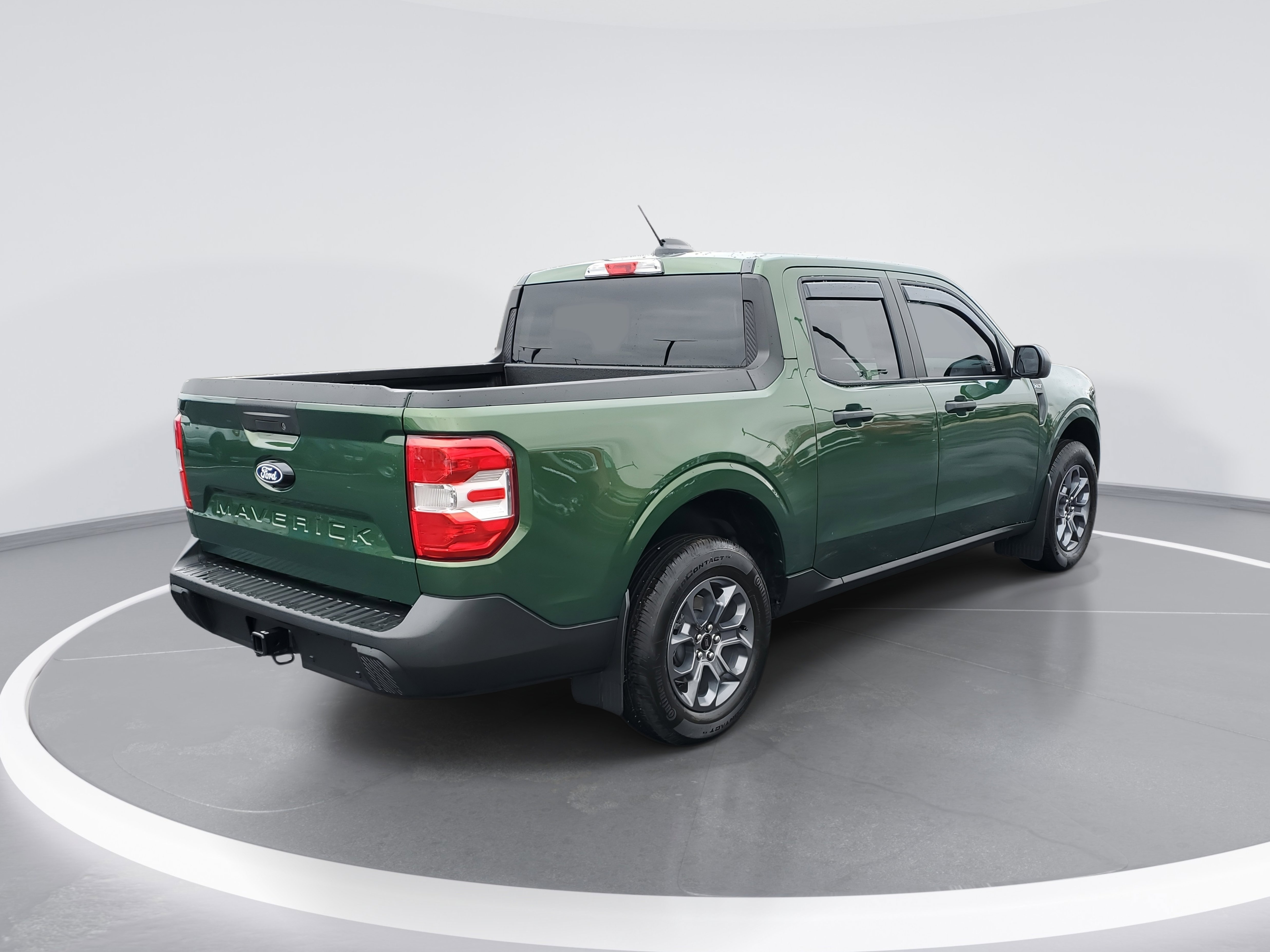 Certified 2025 Ford Maverick XLT image 4