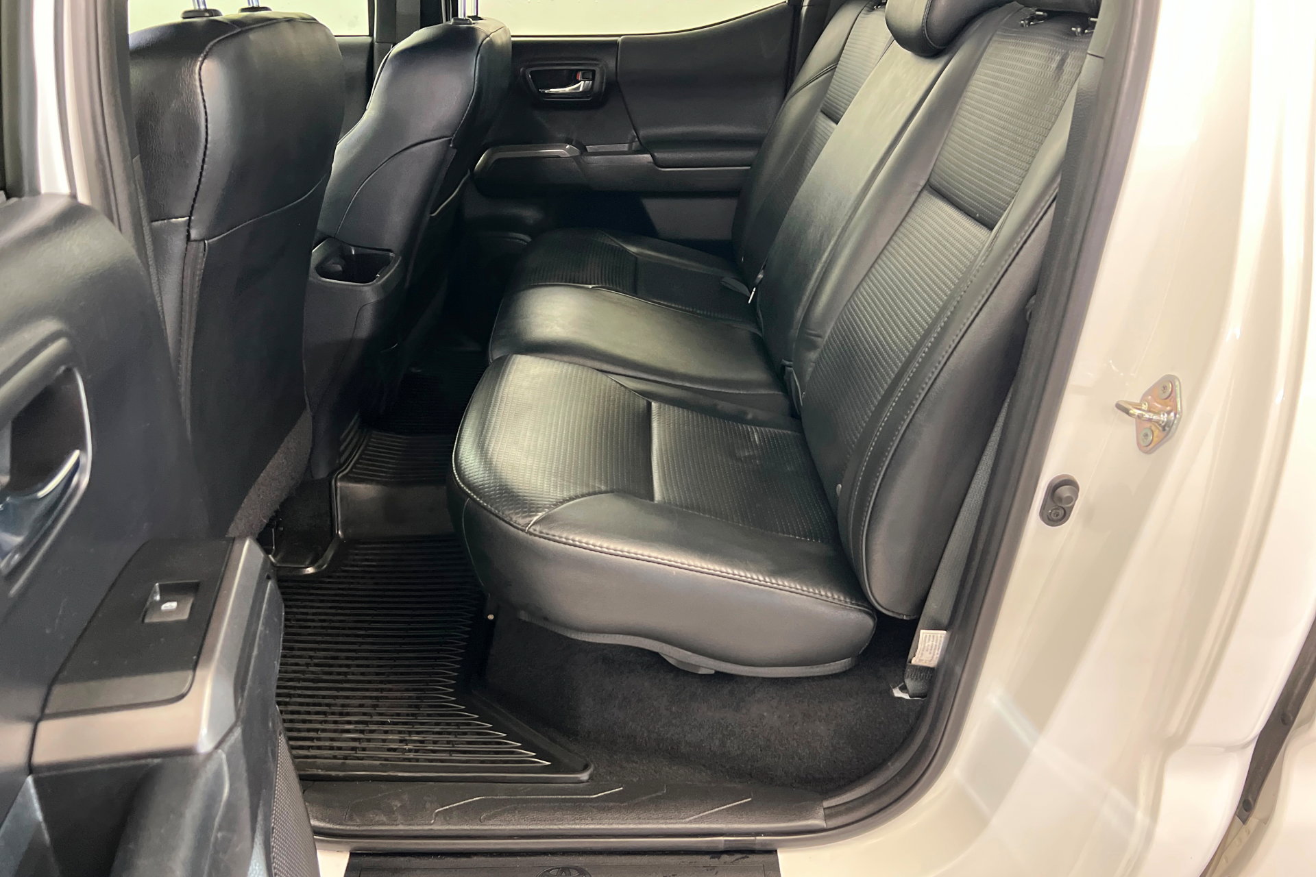 Used 2019 Toyota Tacoma TRD Sport w/ TRD Premium Sport Package image 22