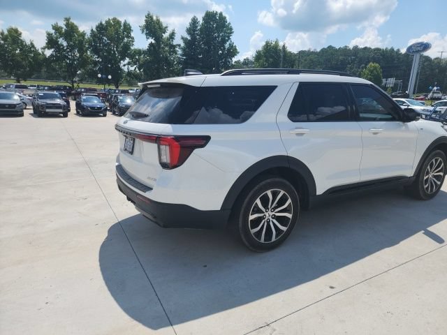 Certified 2025 Ford Explorer ST-Line AWD/4WD image 15