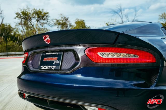 Used 2014 SRT Viper SRT-10 w/ Exterior Carbon Fiber Package RWD image 39