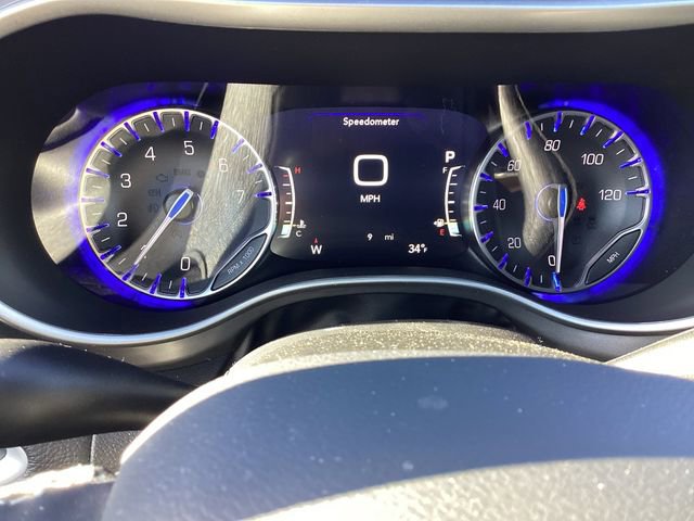 New 2026 Chrysler Pacifica Select image 16