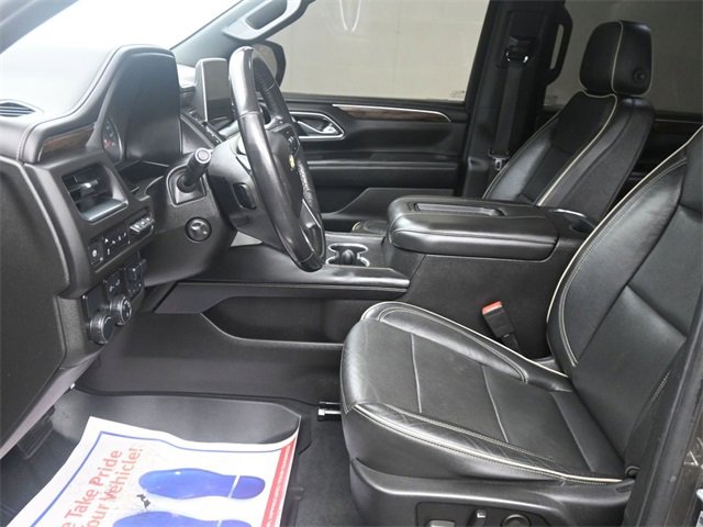 Used 2021 Chevrolet Suburban Premier w/ Premium Package image 2