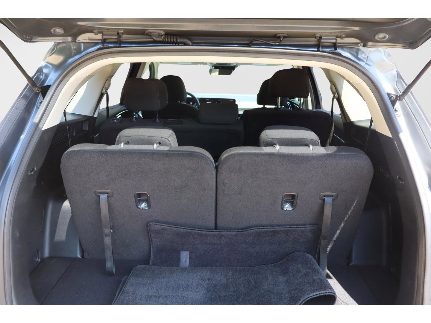 Used 2025 Kia Sorento LX image 6