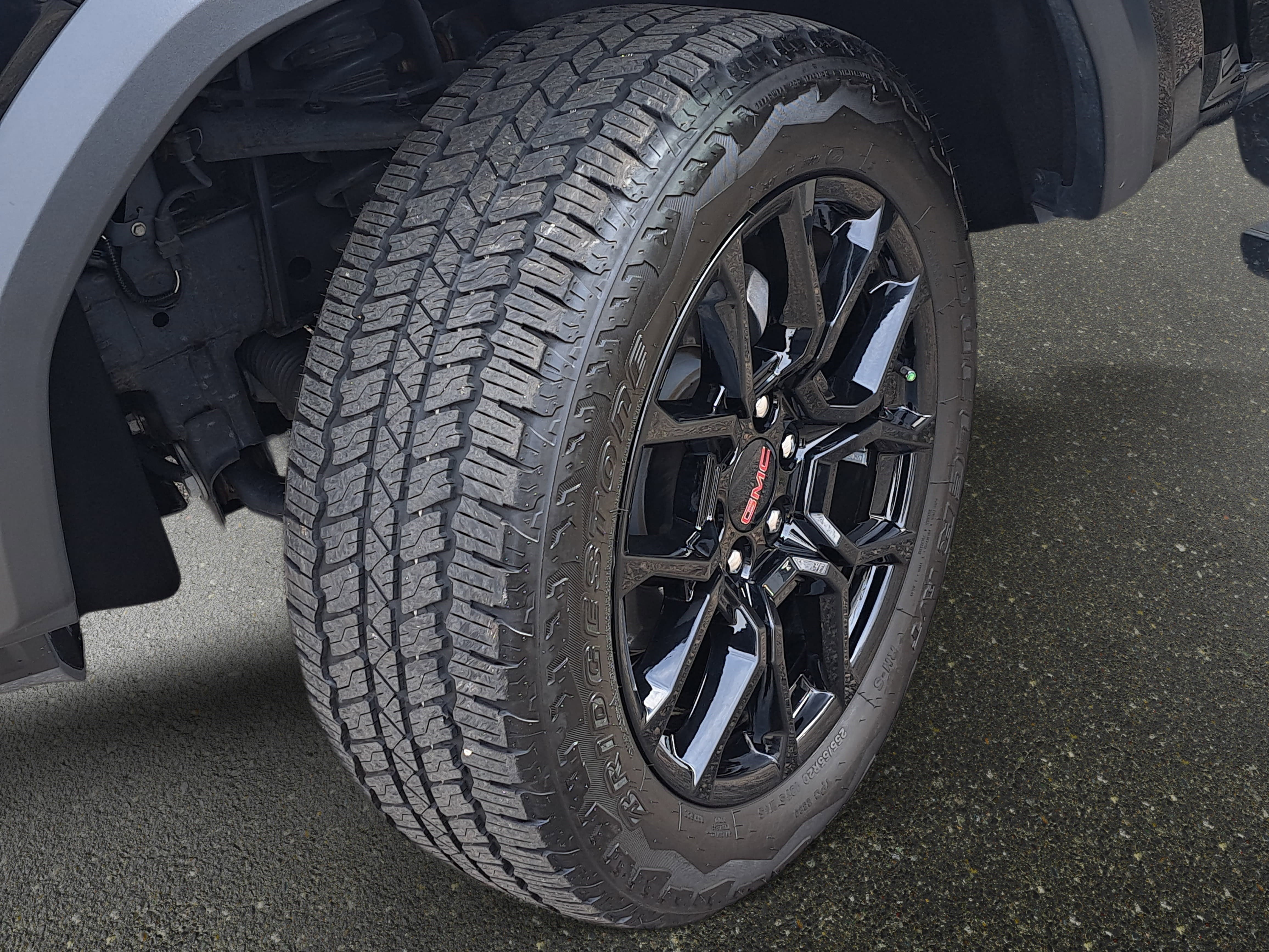 Used 2025 GMC Canyon Denali w/ LPO, Denali Black Edition image 30