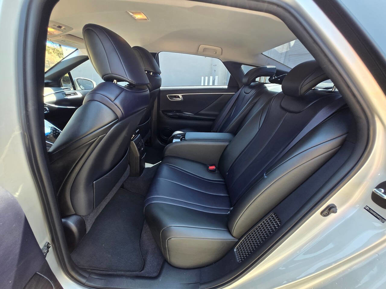 Used 2017 Toyota Mirai image 25