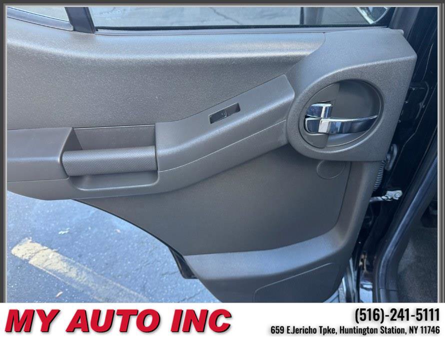 Used 2012 Nissan Xterra PRO-4X w/ Pro-4x Leather Pkg image 32