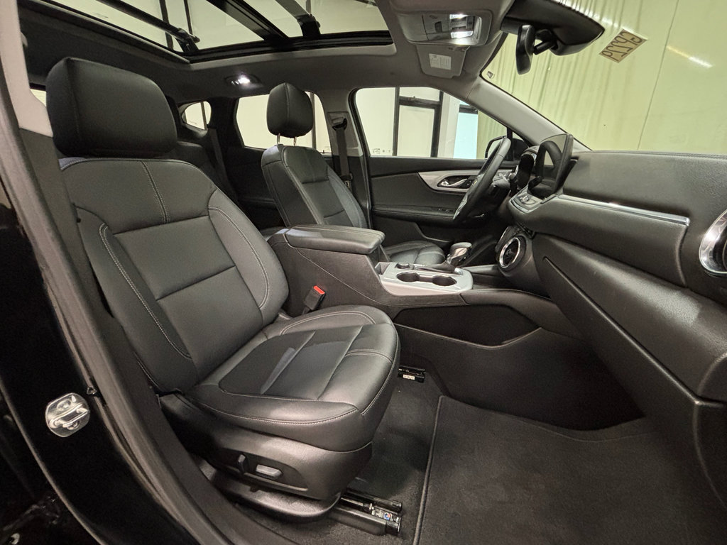 Certified 2024 Chevrolet Blazer LT w/ Midnight/Sport Edition FWD image 18