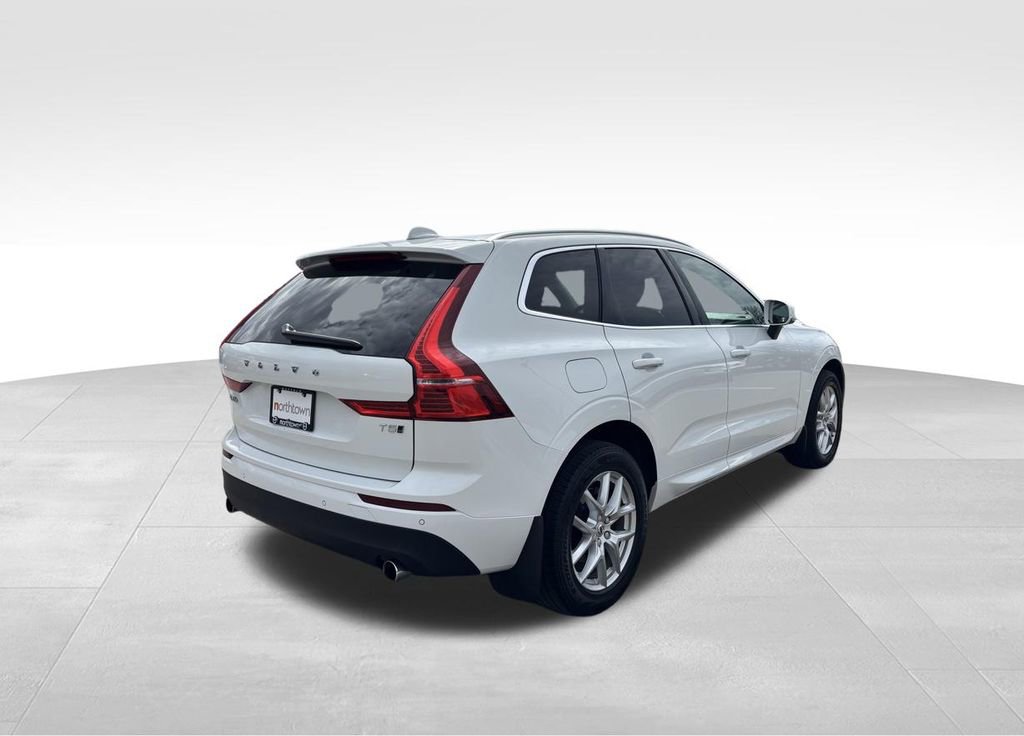 Used 2021 Volvo XC60 T5 Momentum w/ Premium Package image 37