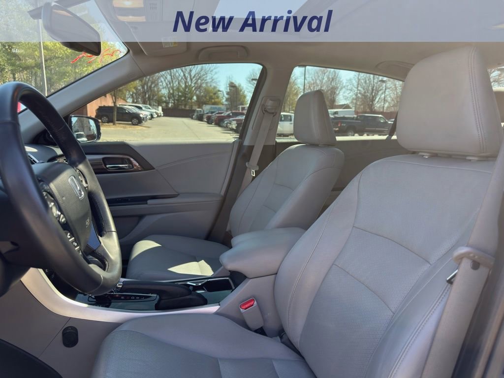 Used 2017 Honda Accord EX-L image 6