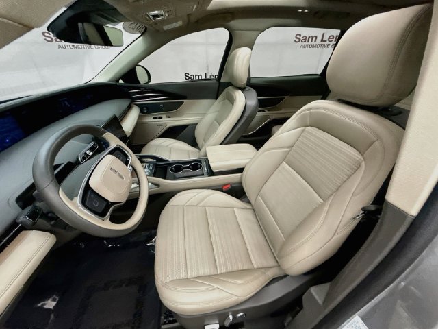 Used 2025 Lincoln Nautilus Reserve w/ Jet Appearance Package AWD/4WD image 22