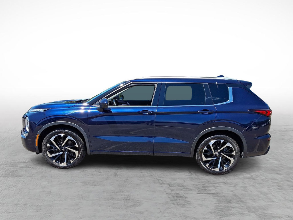 Used 2022 Mitsubishi Outlander SEL AWD/4WD image 2