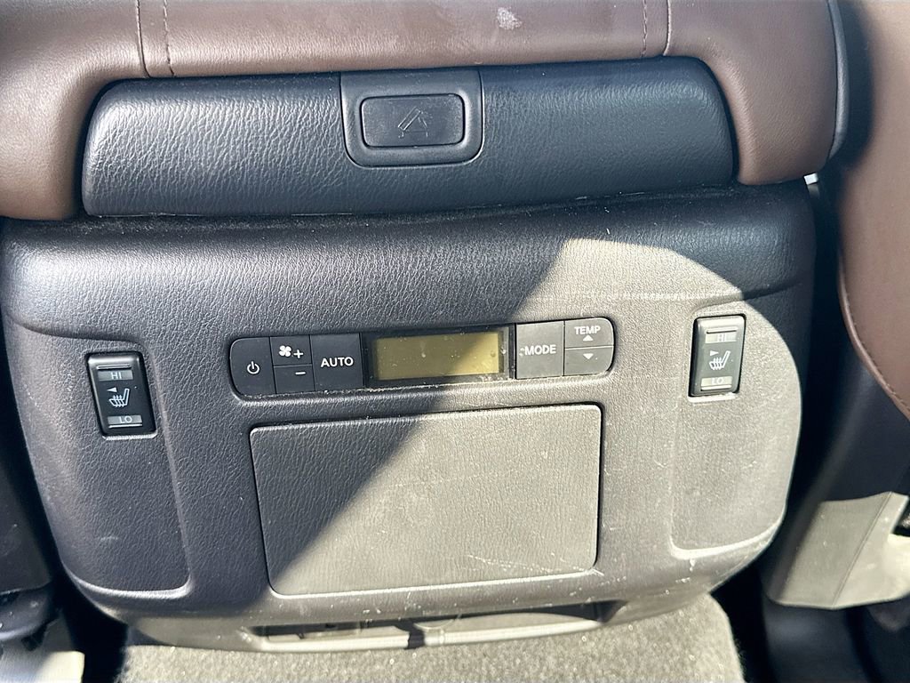 Used 2023 Nissan Armada Platinum w/ Captain's Chairs Package image 29