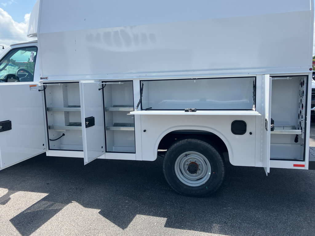 New 2026 Ford E-350 and Econoline 350 Super Duty w/ Power Equipment Group image 30