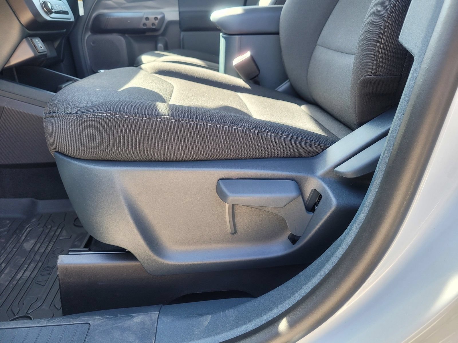 New 2026 Ford Maverick XL AWD/4WD image 13