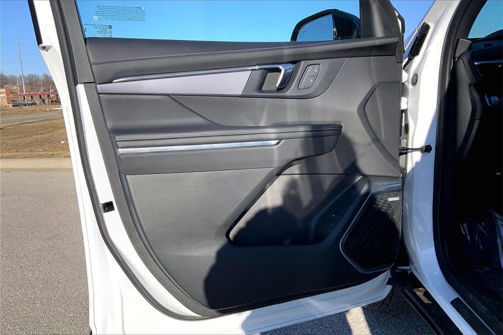 Used 2025 Buick Enclave Sport Touring image 19