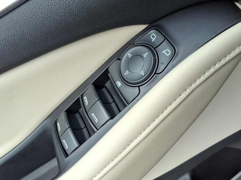 Used 2018 Buick Enclave Essence w/ Trailering Package image 17