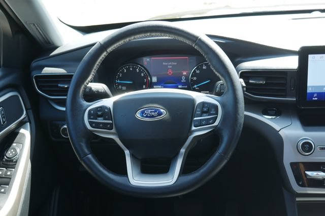 Used 2022 Ford Explorer XLT w/ Equipment Group 202A AWD/4WD image 18