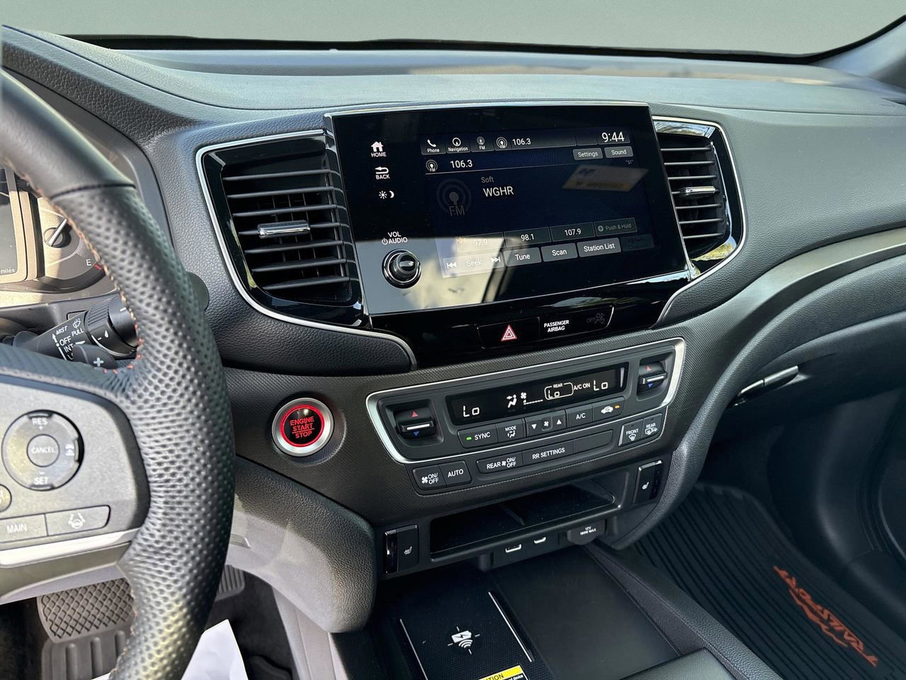 Used 2024 Honda Passport TrailSport image 13