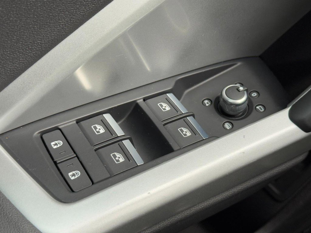 Used 2022 Audi Q3 2.0T Premium Plus image 22