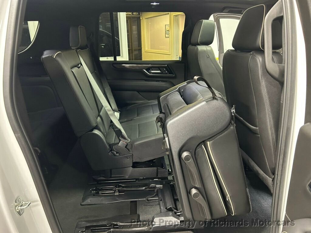 Used 2025 GMC Yukon XL Elevation AWD/4WD image 28