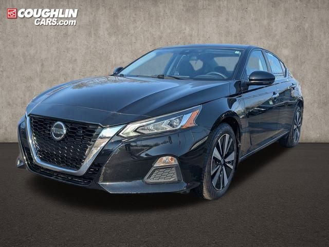Certified 2021 Nissan Altima 2.5 SV w/ SV Premium Package image 3