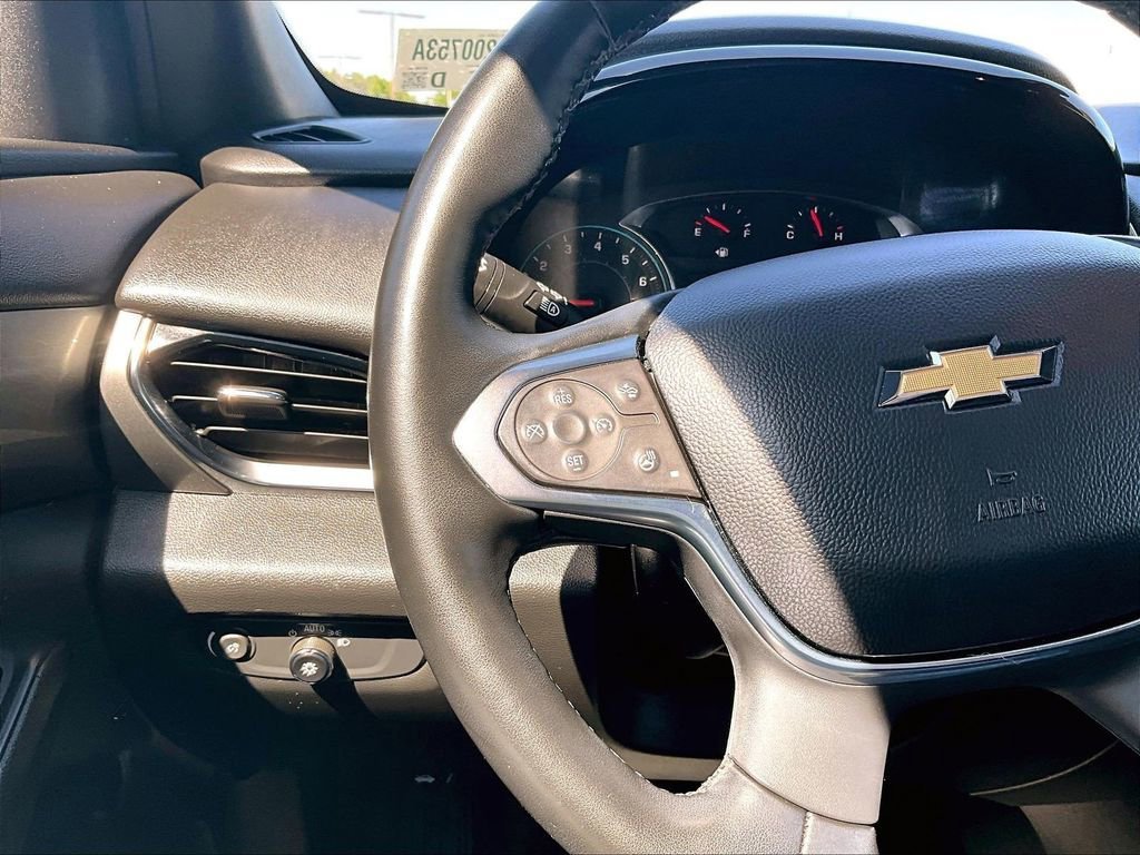 Used 2023 Chevrolet Traverse LT w/ LT Premium Package AWD/4WD image 24