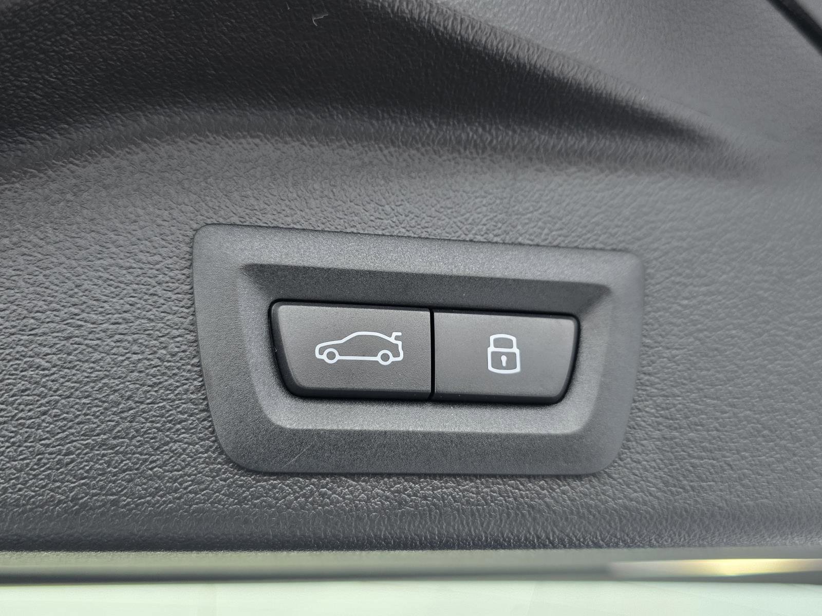 New 2026 BMW X5 xDrive40i w/ M Sport Package image 10