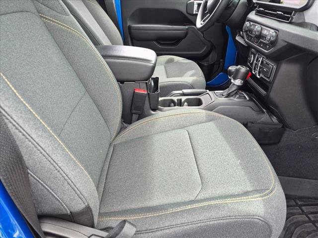 Used 2025 Jeep Gladiator Sport AWD/4WD image 18