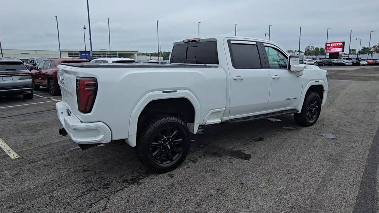 Used 2024 GMC Sierra 2500 AT4 w/ AT4 Preferred Package AWD/4WD image 9