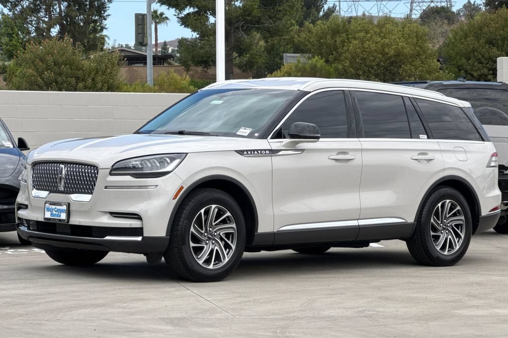 Used 2021 Lincoln Aviator 2WD w/ Elements Package image 10