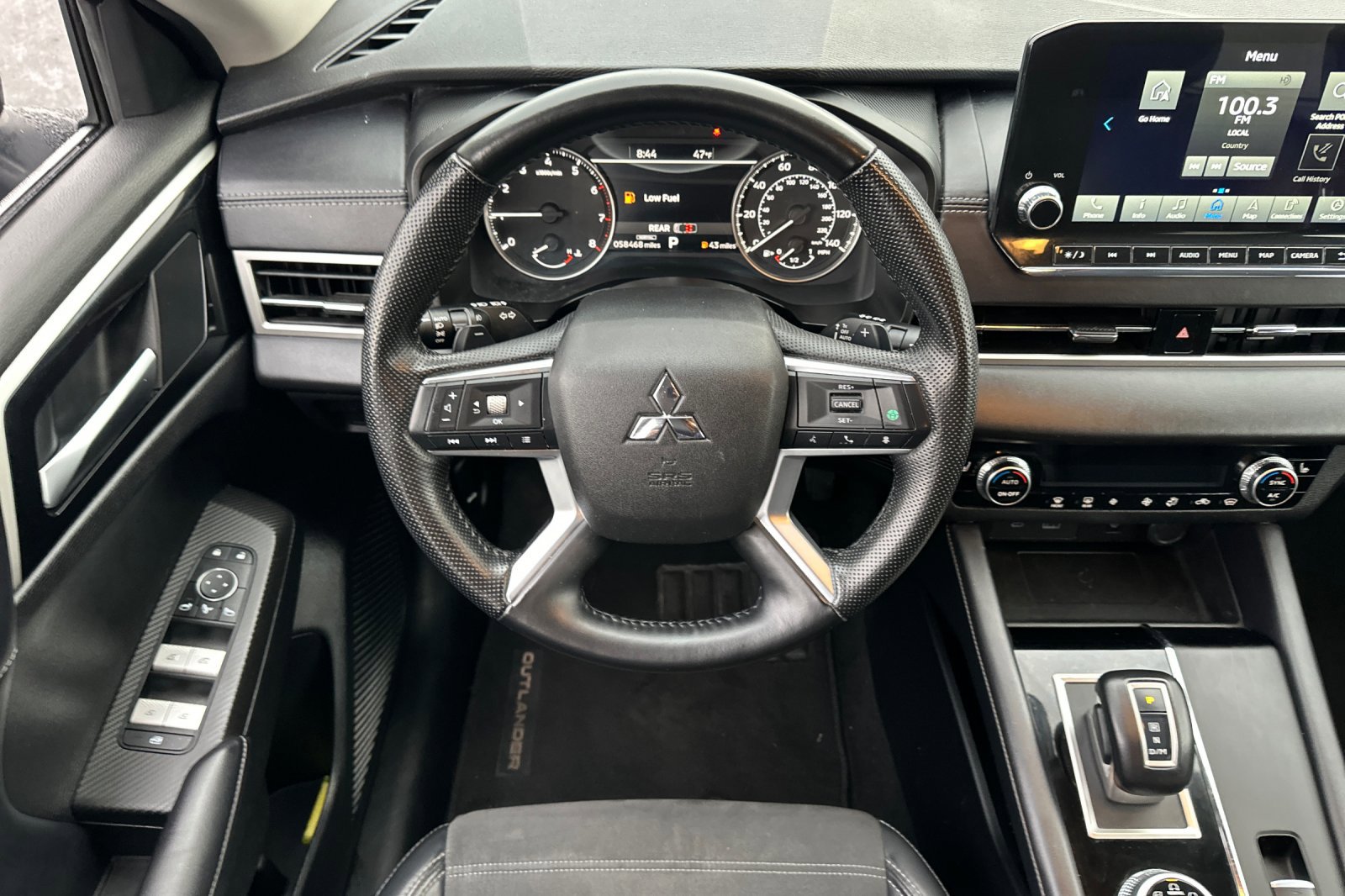 Used 2024 Mitsubishi Outlander SE image 15