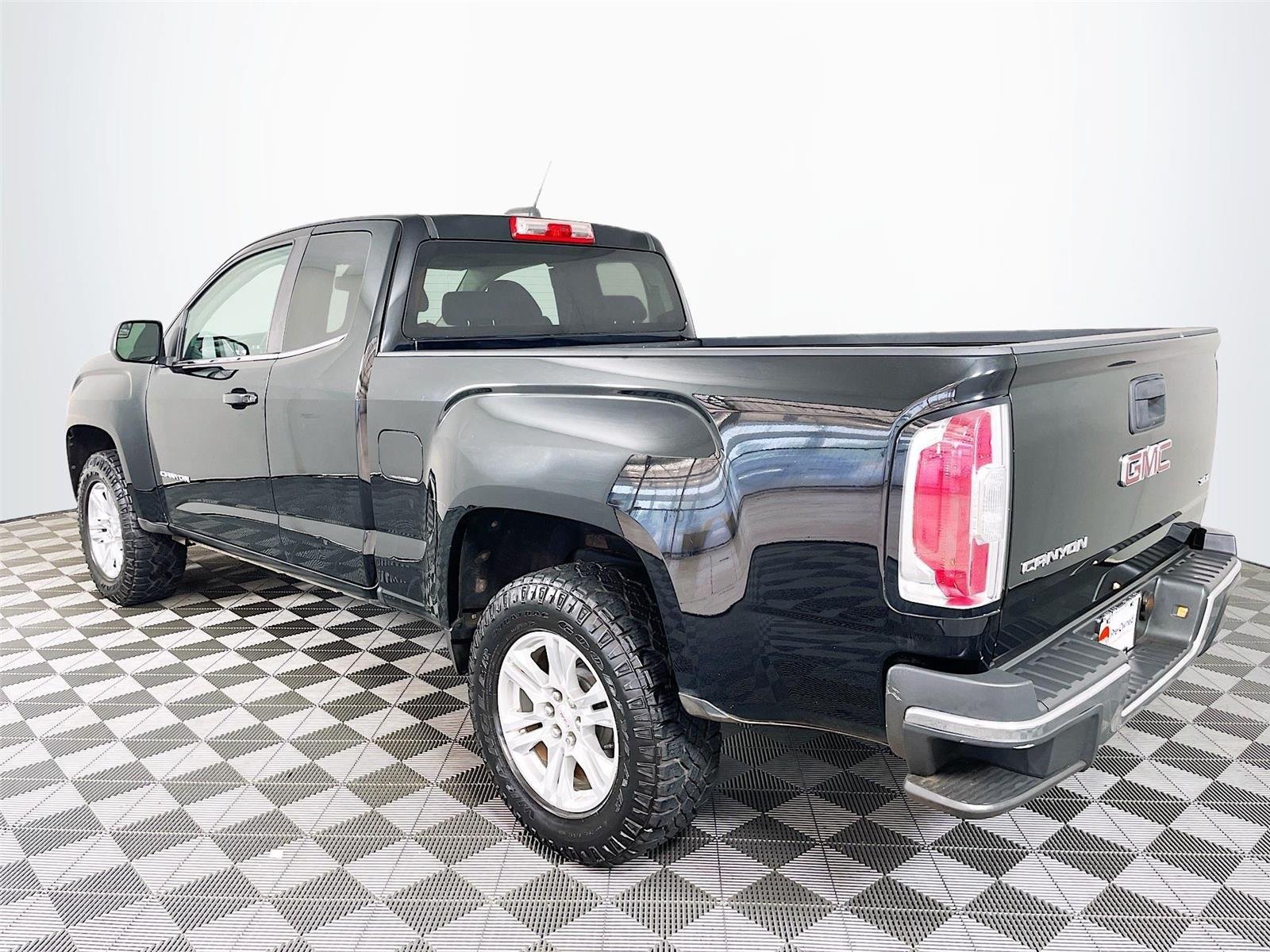 Used 2019 GMC Canyon SLE RWD image 6