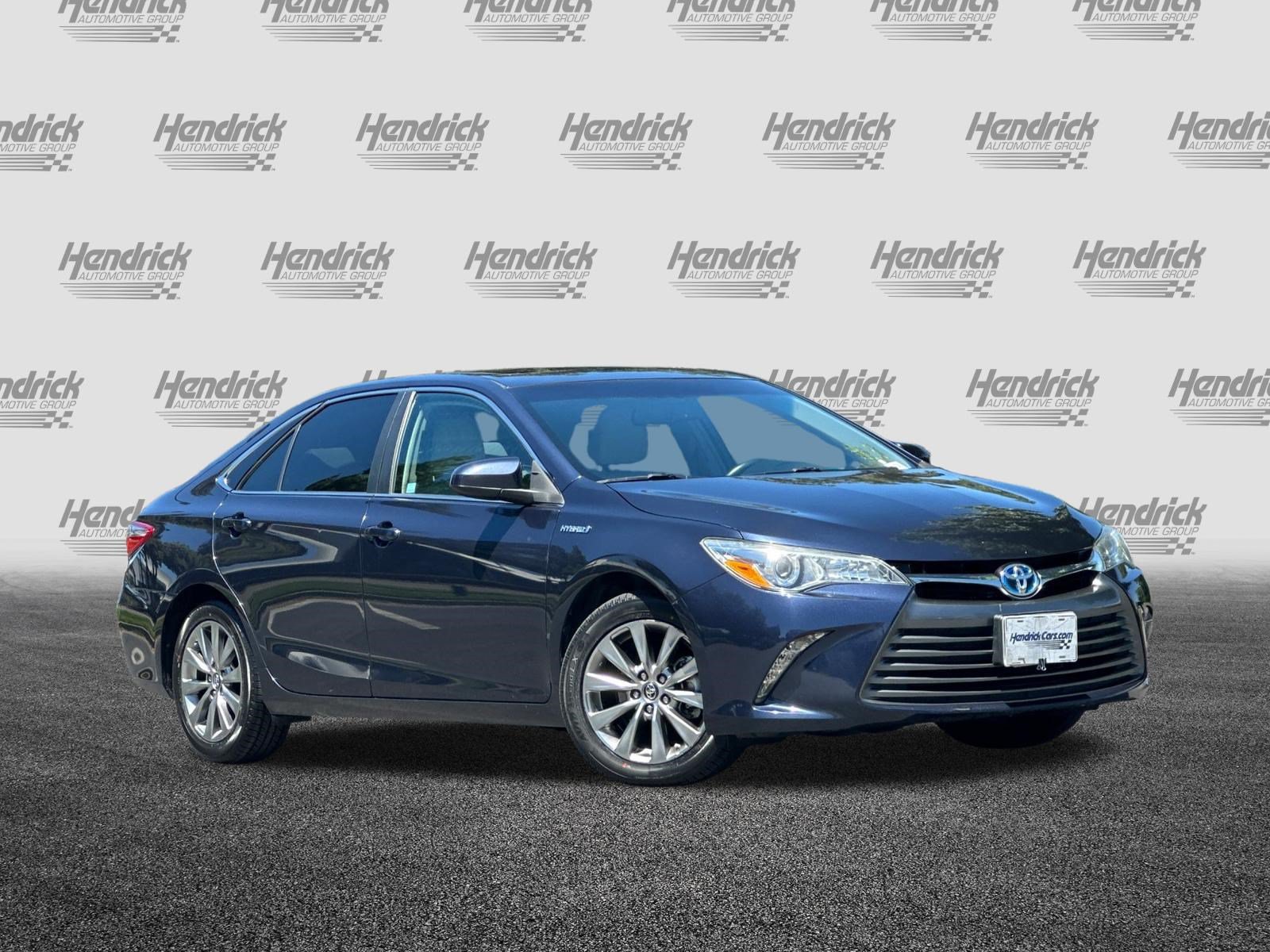 Used 2017 Toyota Camry XLE w/ Moonroof Package FWD image 2