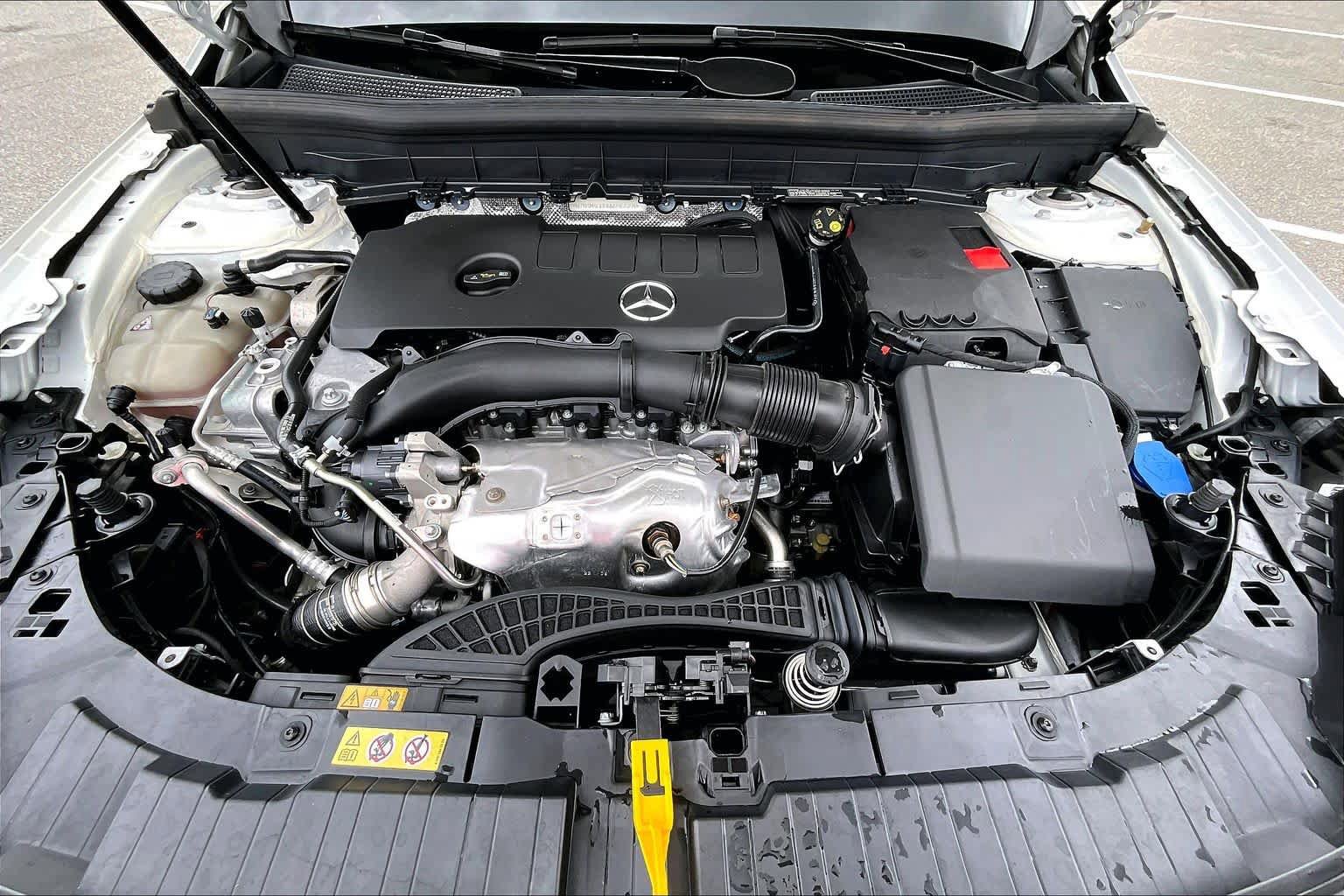 Used 2022 Mercedes-Benz GLB 250 image 32