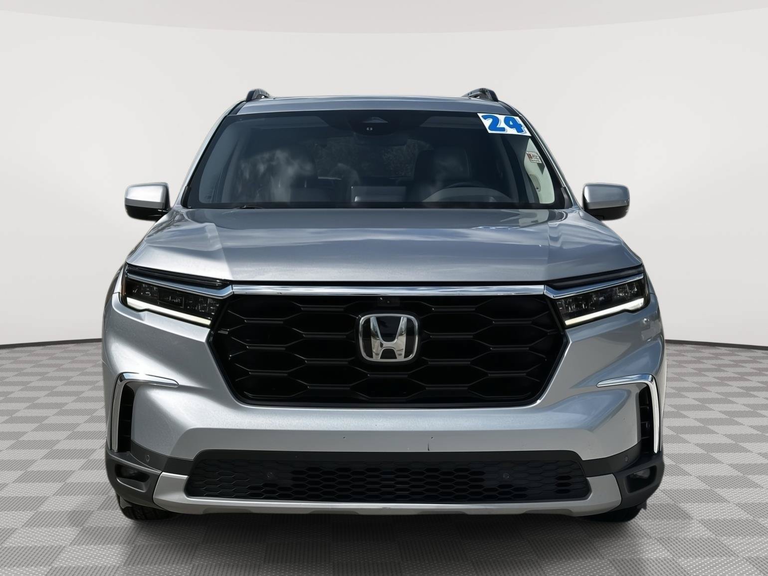 Used 2024 Honda Pilot Elite image 2