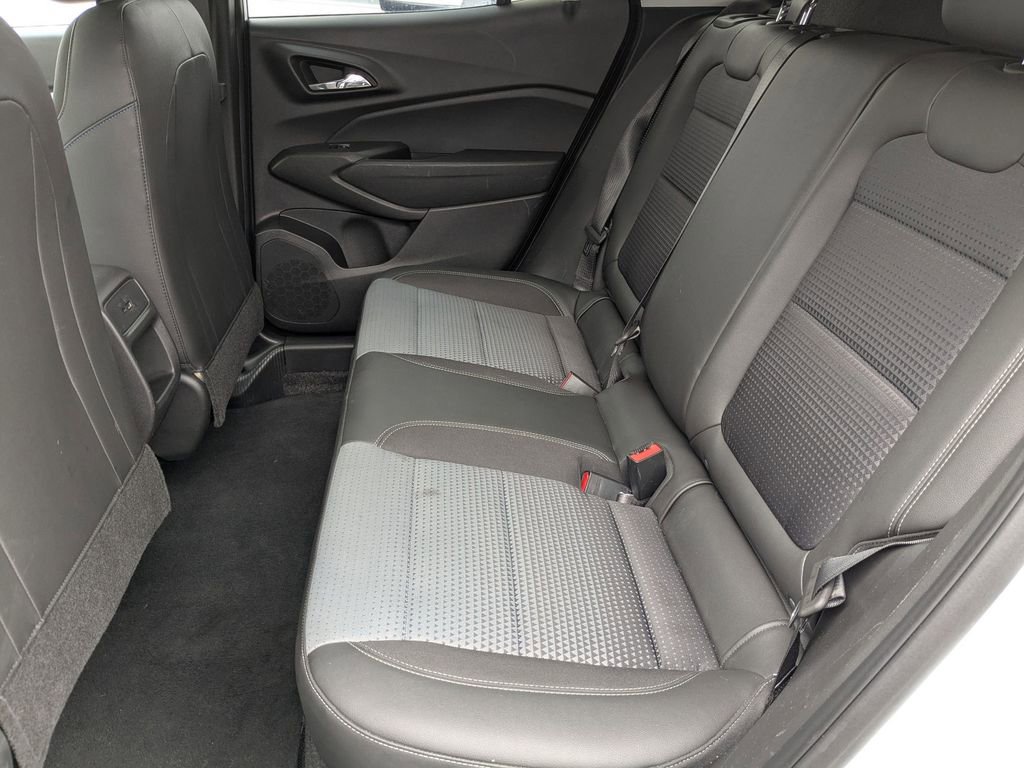 Used 2025 Chevrolet Trax LT w/ LT Convenience Package image 25