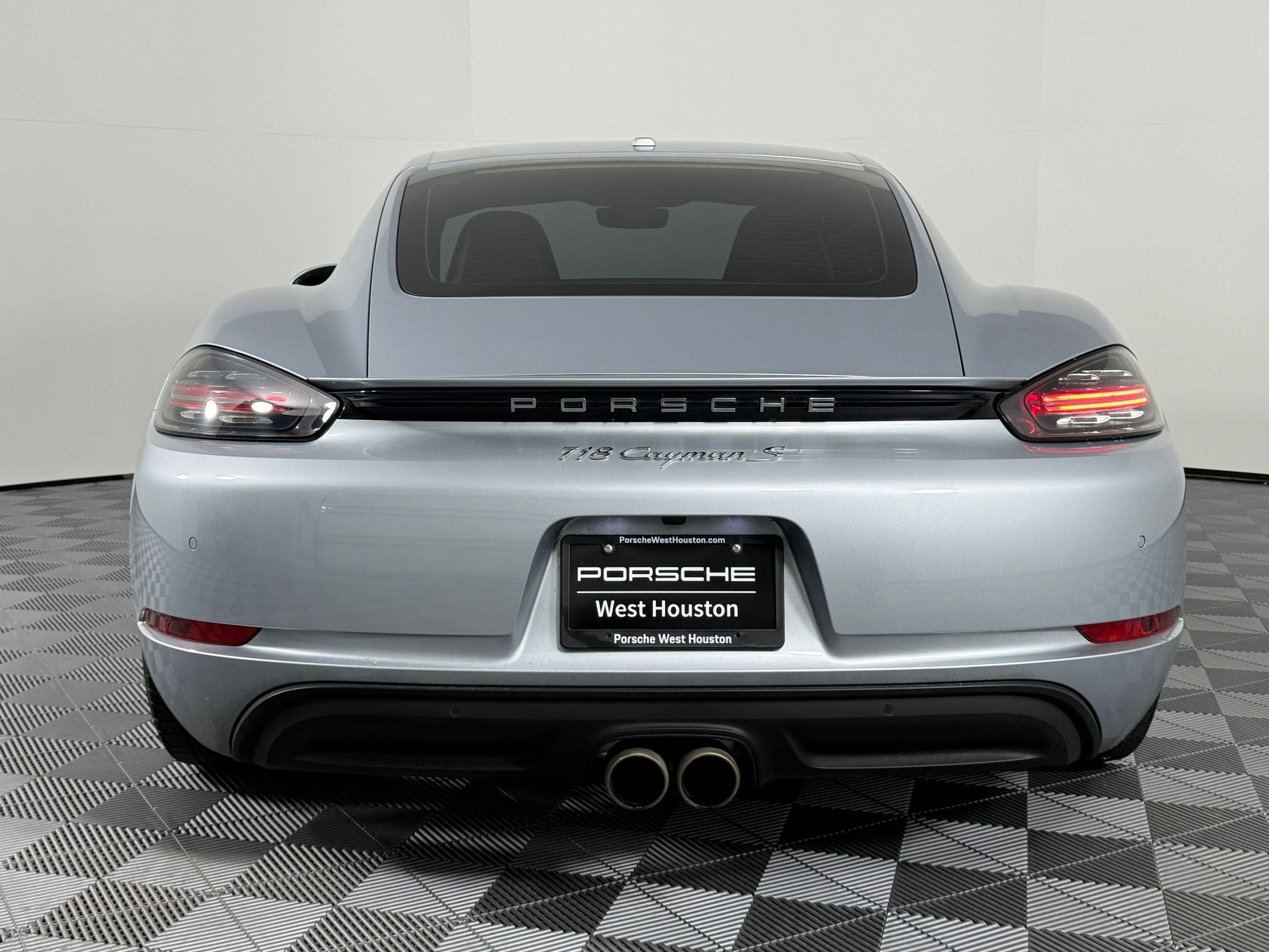 Used 2017 Porsche 718 Cayman S image 10