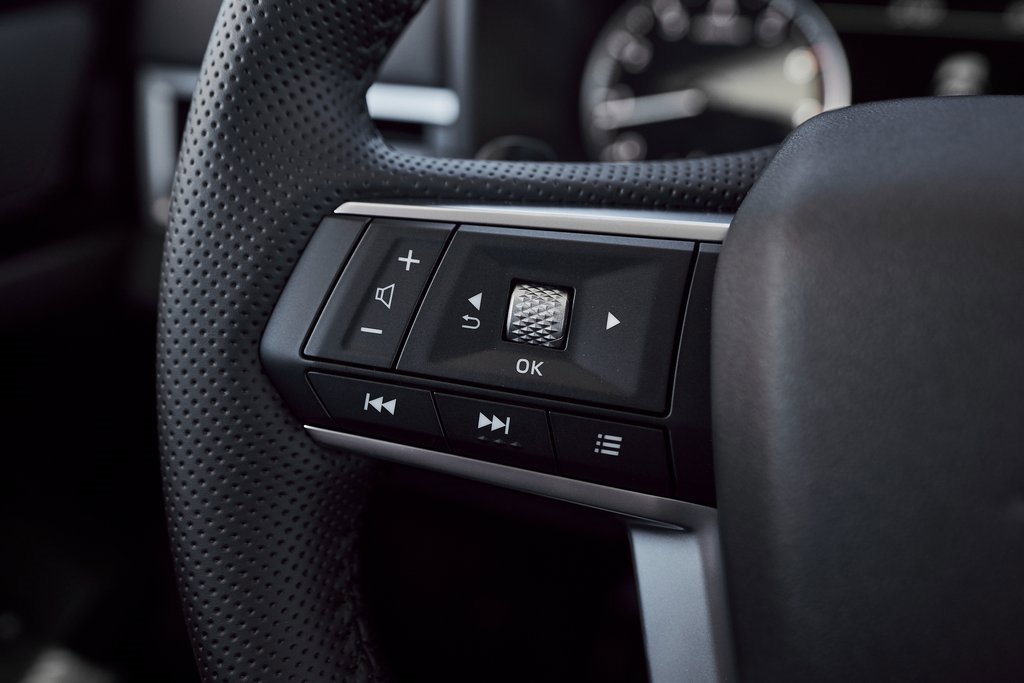 New 2025 Mitsubishi Outlander SE image 33