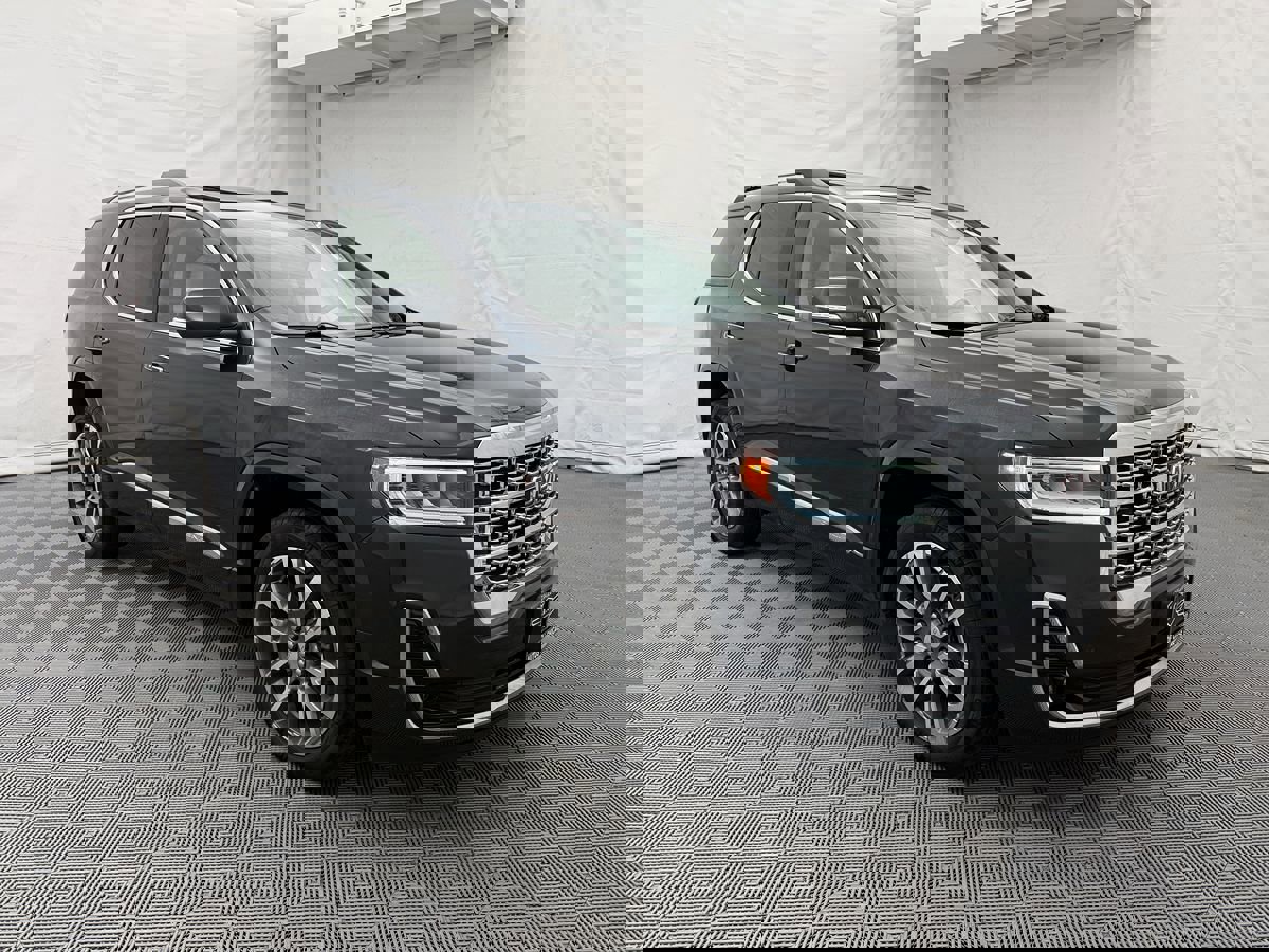 Used 2021 GMC Acadia Denali w/ Denali Technology Package image 4