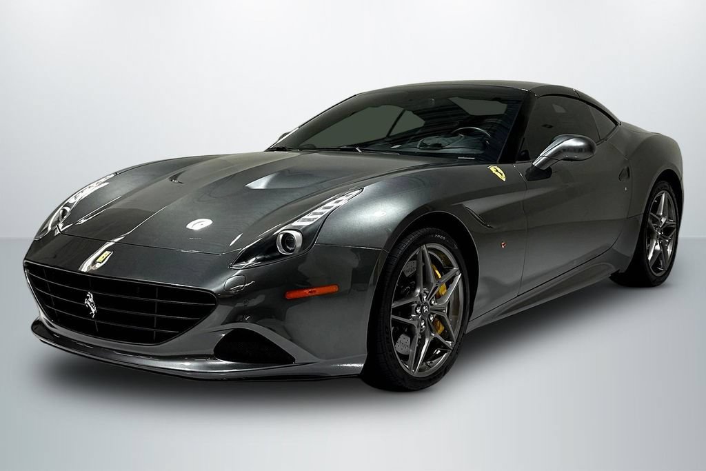 Used 2015 Ferrari California T RWD image 3