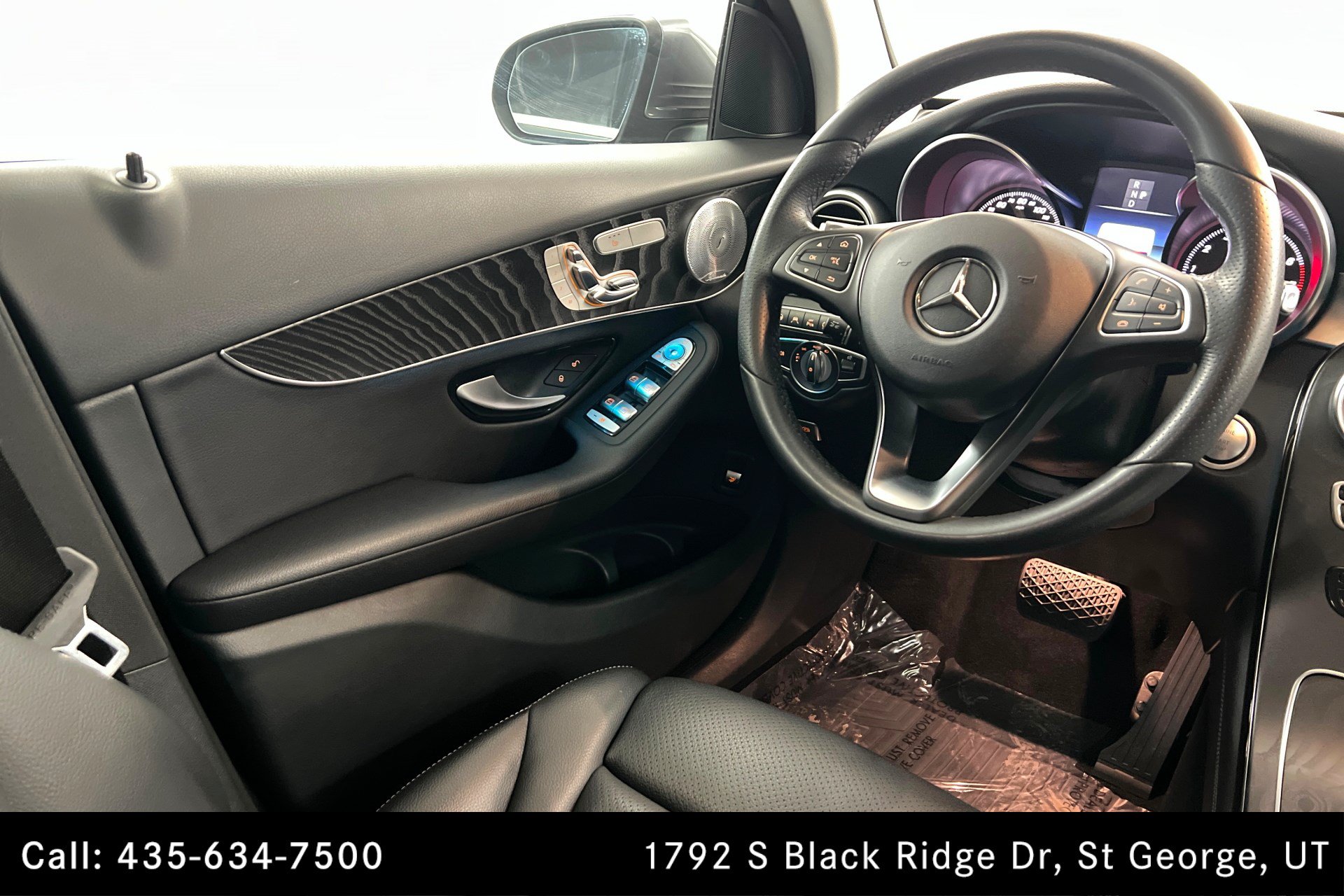 Used 2017 Mercedes-Benz GLC 300 4MATIC Coupe image 11