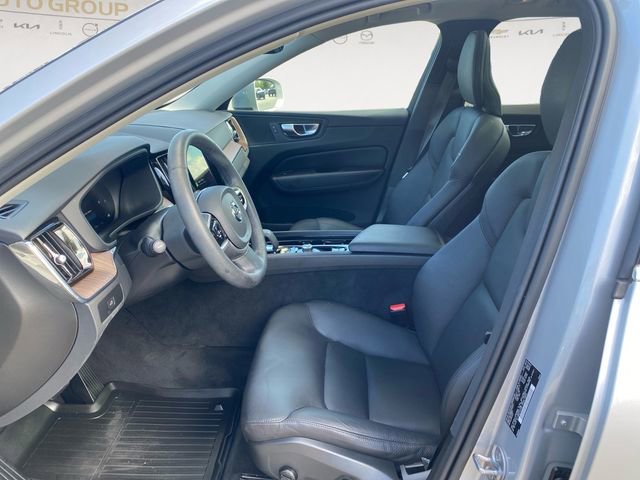 Certified 2023 Volvo XC60 B5 Plus w/ Climate Package image 9