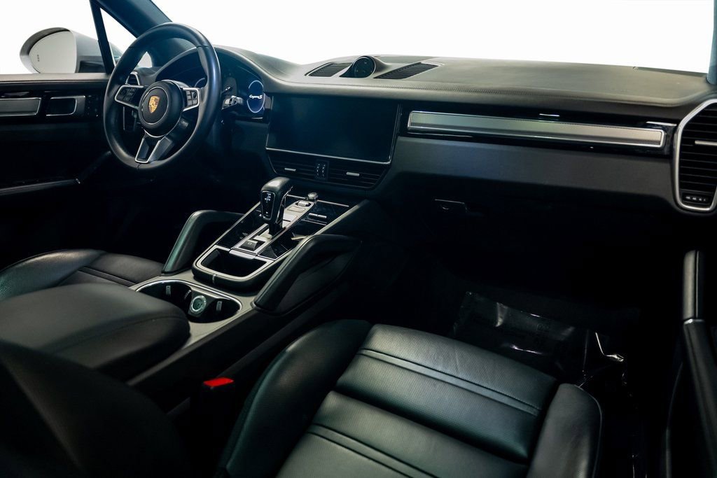 Used 2022 Porsche Cayenne S Platinum image 54