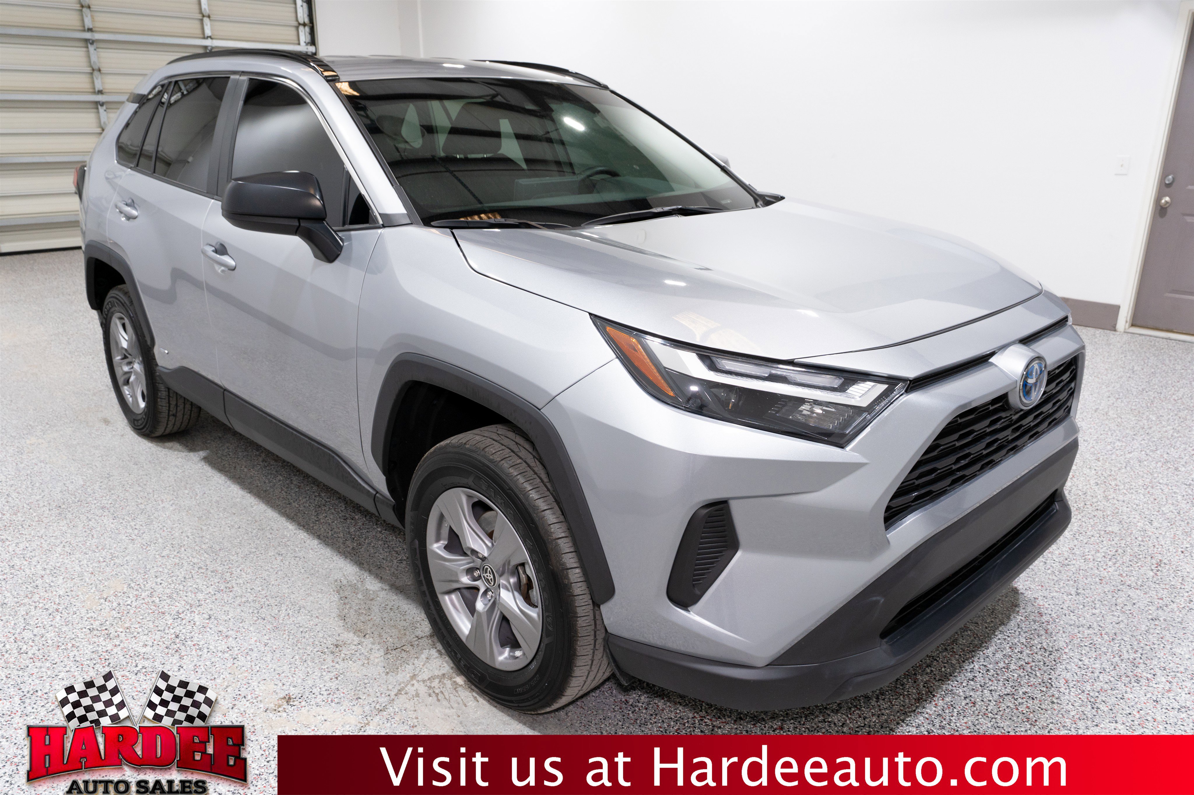 Used 2024 Toyota RAV4 LE image 6